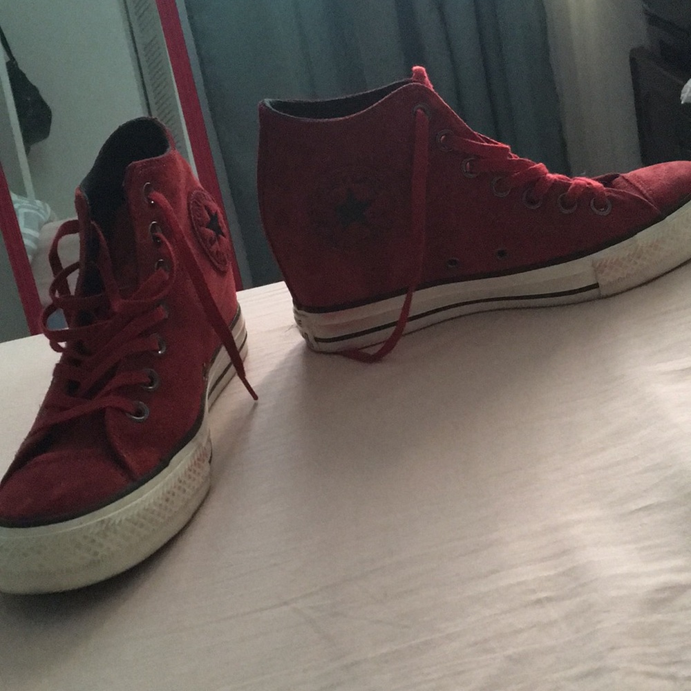 Red converse wedges